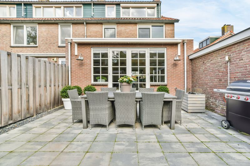 Outdoor Tile Setting